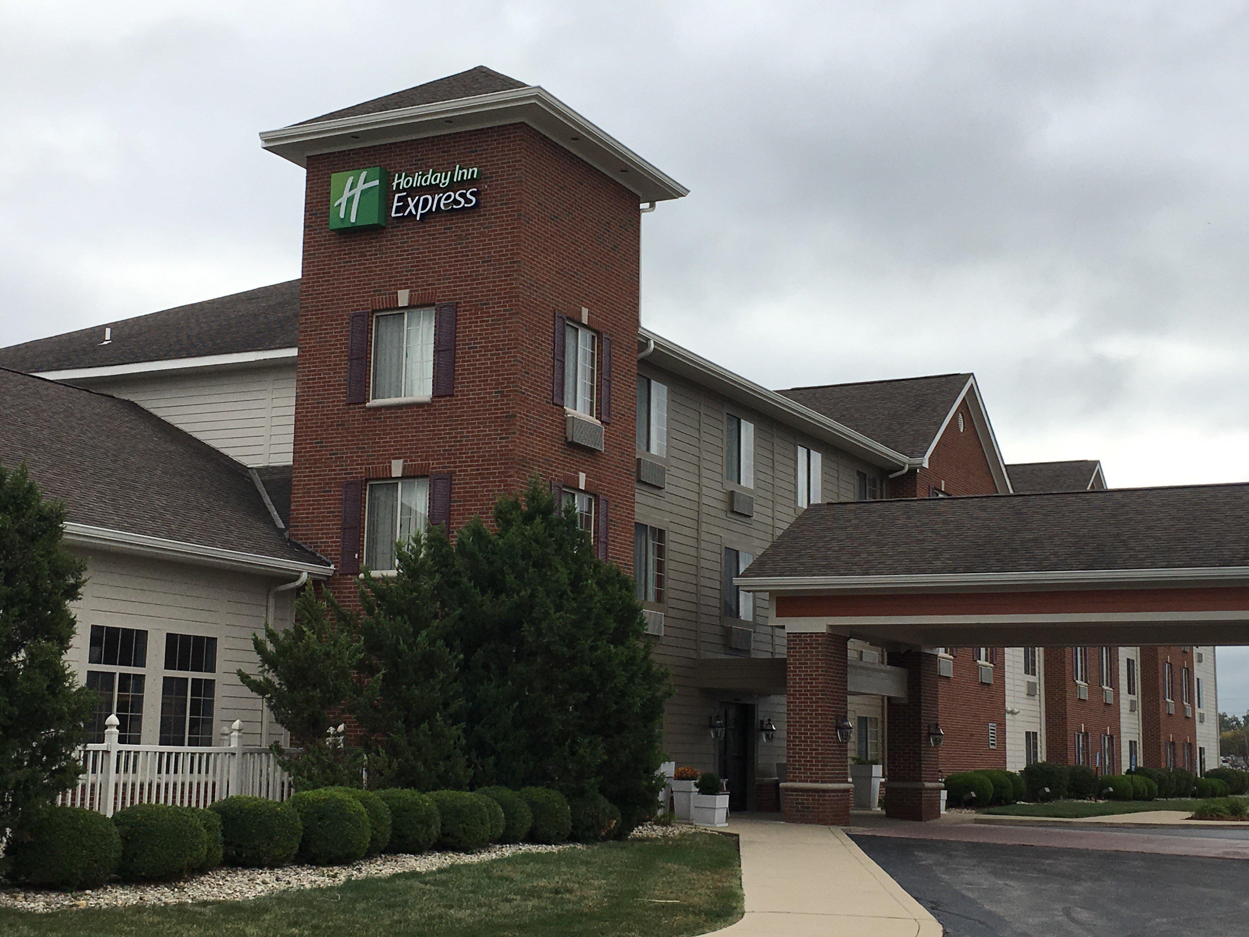Holiday Inn Express Lebanon By Ihg Exterior photo