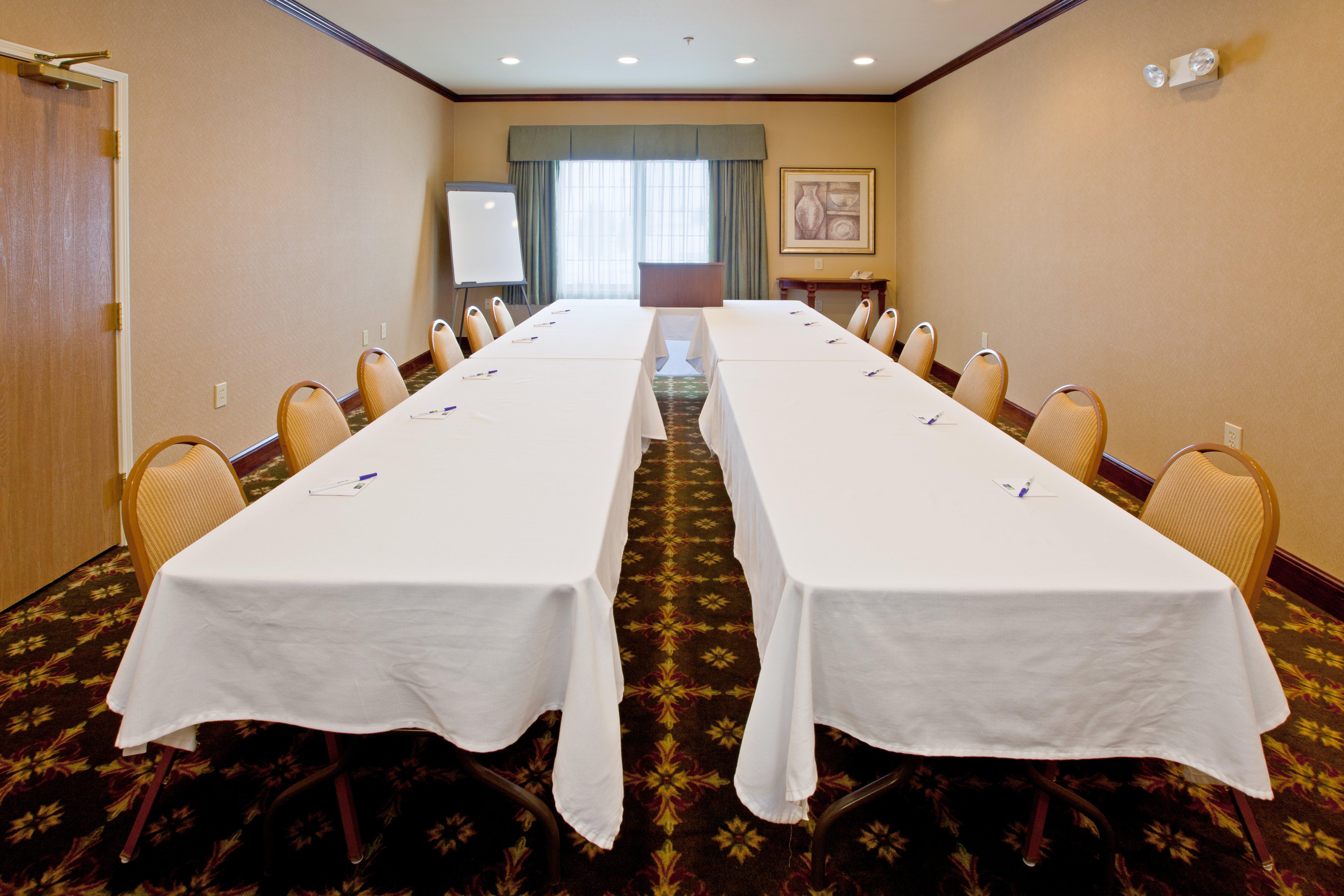 Holiday Inn Express Lebanon By Ihg Exterior photo